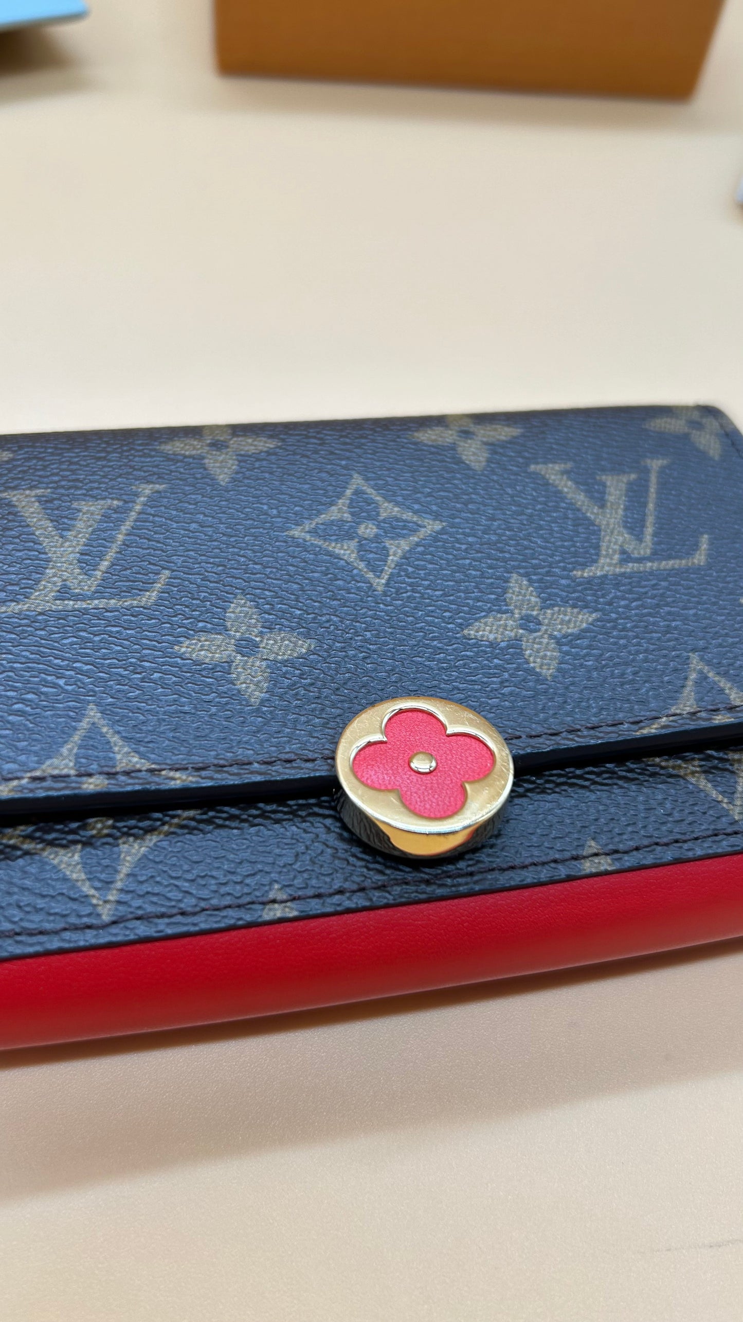 LV FLORE COMPACT WALLET