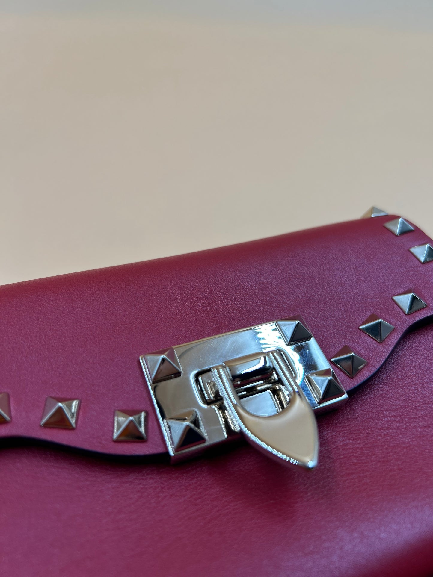 VALENTINO ROCKSTUD MINI SLING